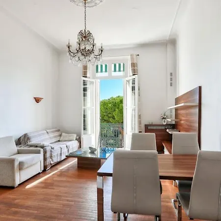 Superb 2 Bedroom Flat With Balcony Near La Croisette