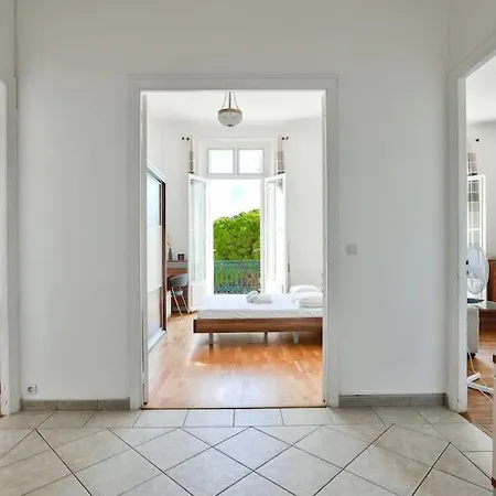 Superb 2 Bedroom Flat With Balcony Near La Croisette Lägenhet
